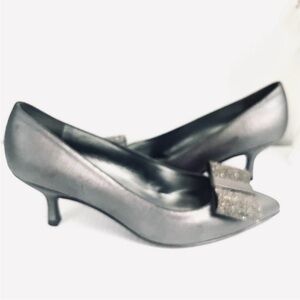 Stuart Weitzman Gray Bow Details Heels Size 7